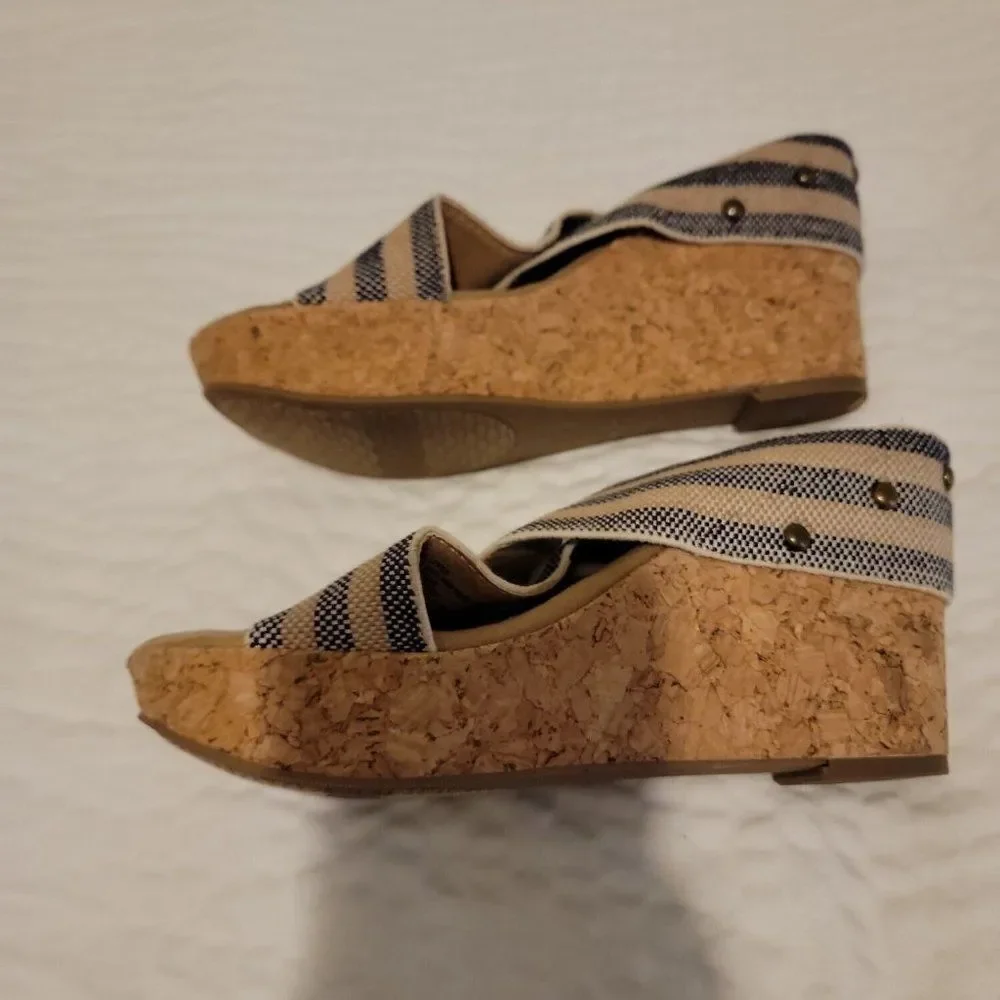 Merona Womens Blue Tan Striped Comfort Slip On Wedge Heel Size US 8.5
